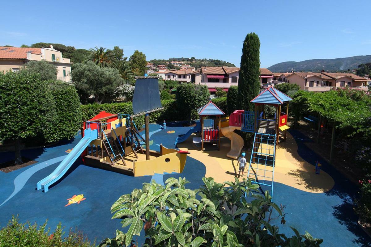 Апарт отель Elba Vip Порт-Аццурро Экстерьер фото